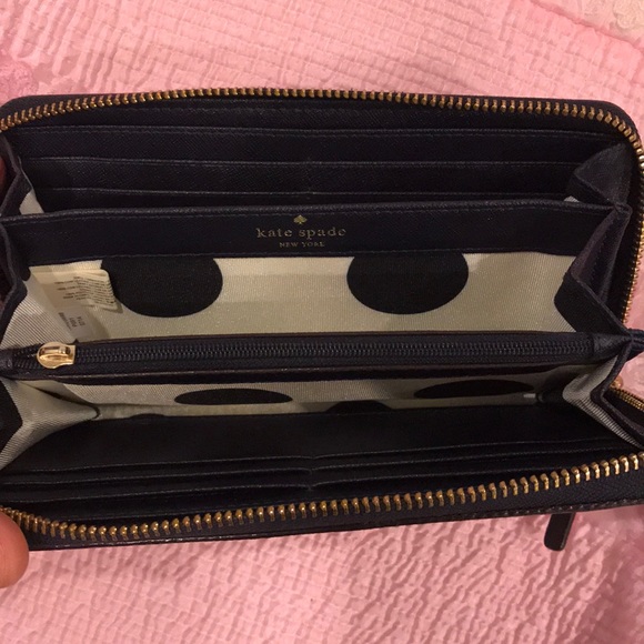 Kate spade wallet. - Picture 3 of 3